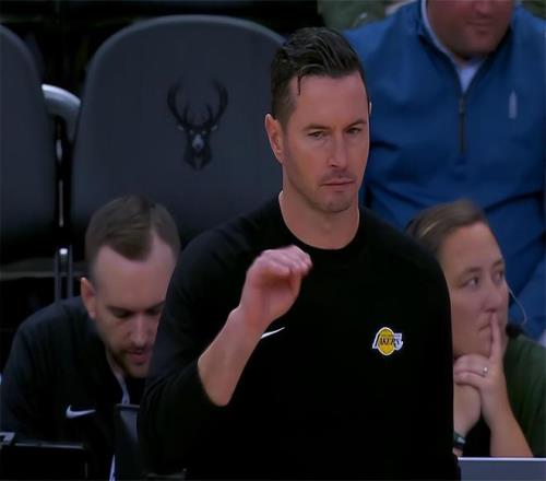 常规赛新疆,伊力特击败,深圳马可波,开云体育,开云体育官网,开云体育app,开云体育app下载